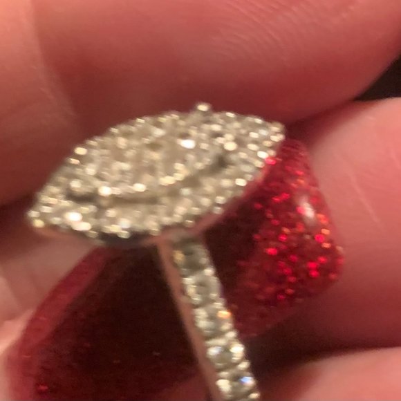 3/4ct TDW Diamond Marquise Engagement Ring